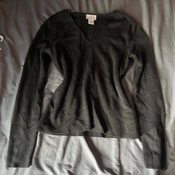 LOFT Black V-Neck Sweater for Women - Picture 1 of 3